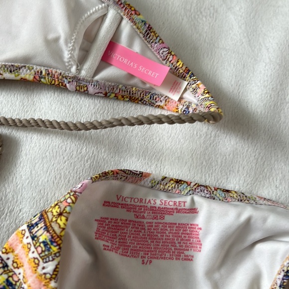 Bohemian Halter top bikini with tassels - Picture 9 of 9